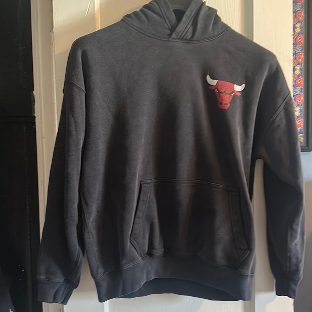Abercrombie & Fitch Chicago Bulls sweatshirt